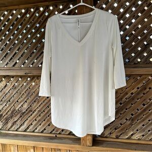 Zenana Premium Relaxed Fit 3/4  Sleeve V-Neck & Hem Jersey Tee Shirt Top :cream